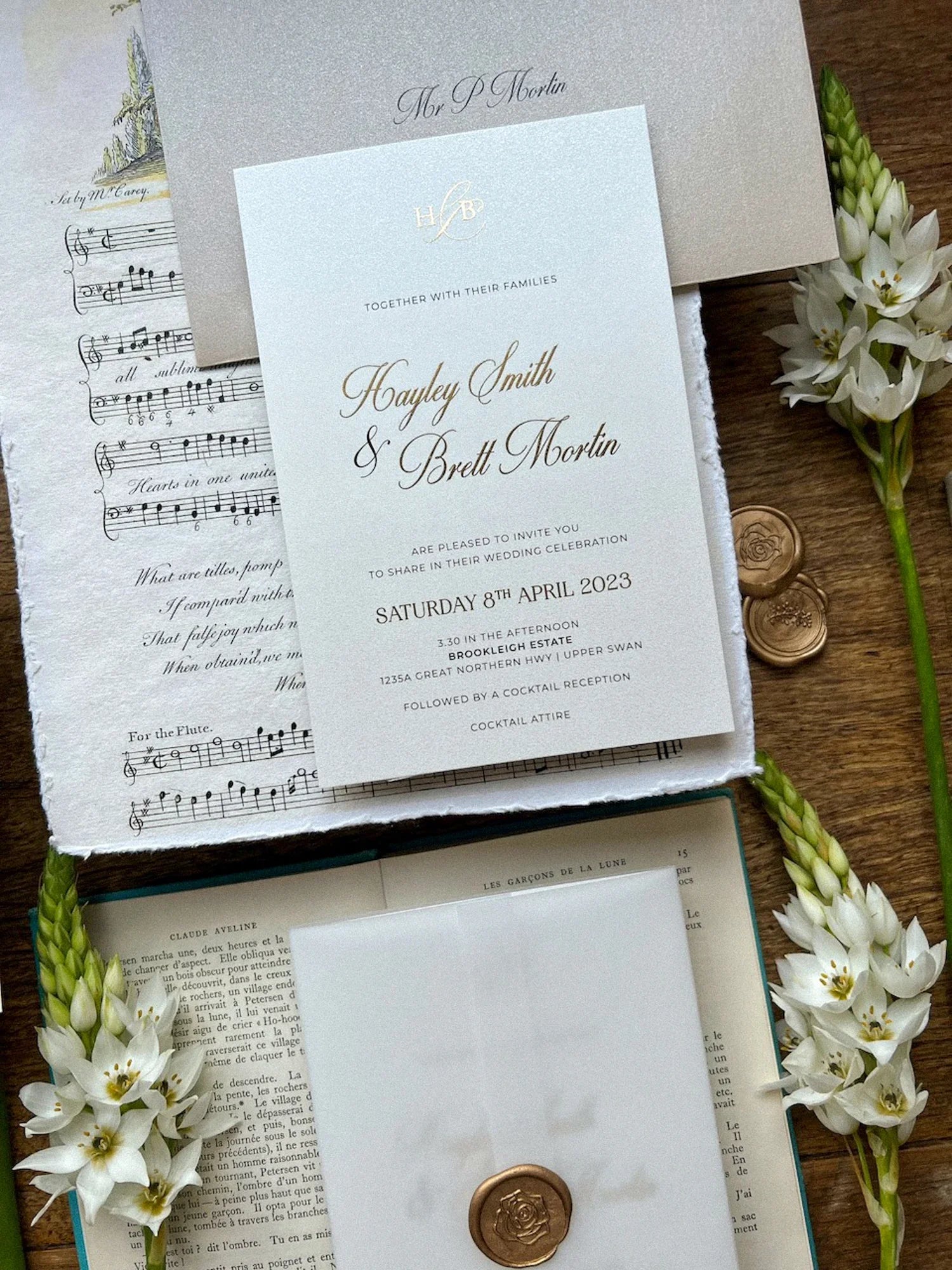 felicitations-wedding-stationery-gold-foil-invitation-wax-seal-089.webp