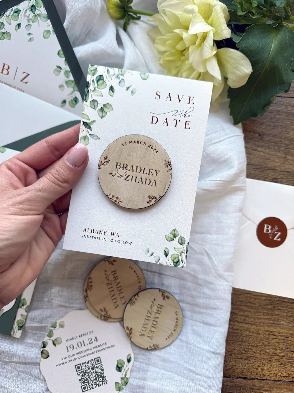 felicitations-wedding-stationery-save-the-date-wooden-magnet-016.webp